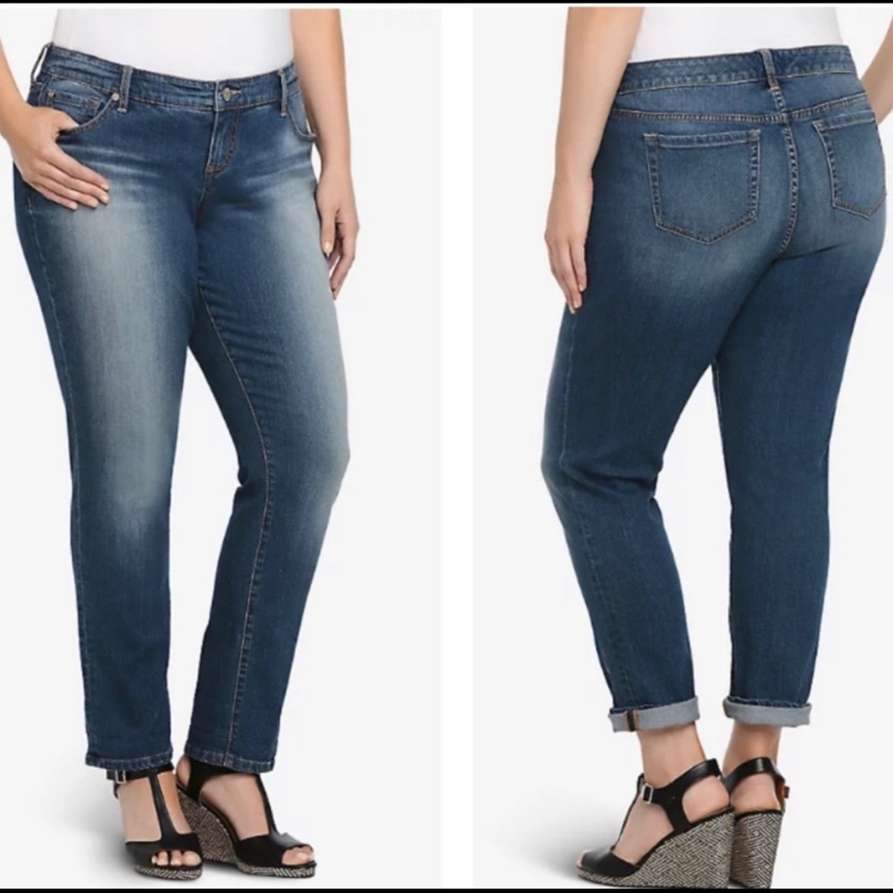 Torrid Medium Wash Straight Leg Boyfriend Jeans 18